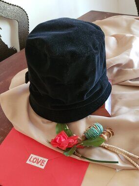VINTAGE BLACK VELVET CLOCHE HAT WITH FLOWER ACCENTS